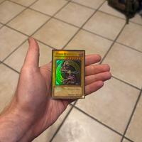 Mago nero carta yu-gi-oh!