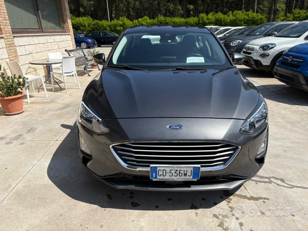 Ford Focus 2021 photo 2