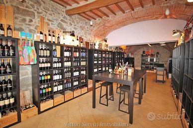 Lucignano (AR), fondi ad uso commerciale