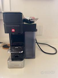 Macchina caffè Illy