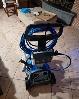 Robot pulitore piscina + Trampolino c/base + scala
