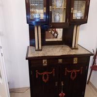 Credenza con vetrina fine ’800 in noce intarsiato
