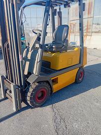 carrello elevatore diesel Om XD 20. 