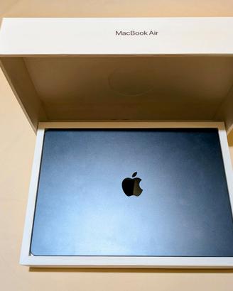 Apple Mac Book Air 15 inch chip Apple M2 memory 8 
