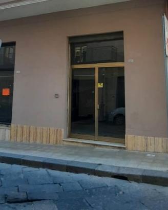 Locale commerciale ,Corso Ten.Aldo Barbaro Palmi