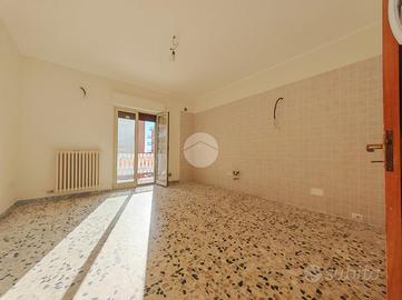 5 LOCALI A MANFREDONIA