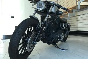 HARLEY DAVIDSON IRON 883