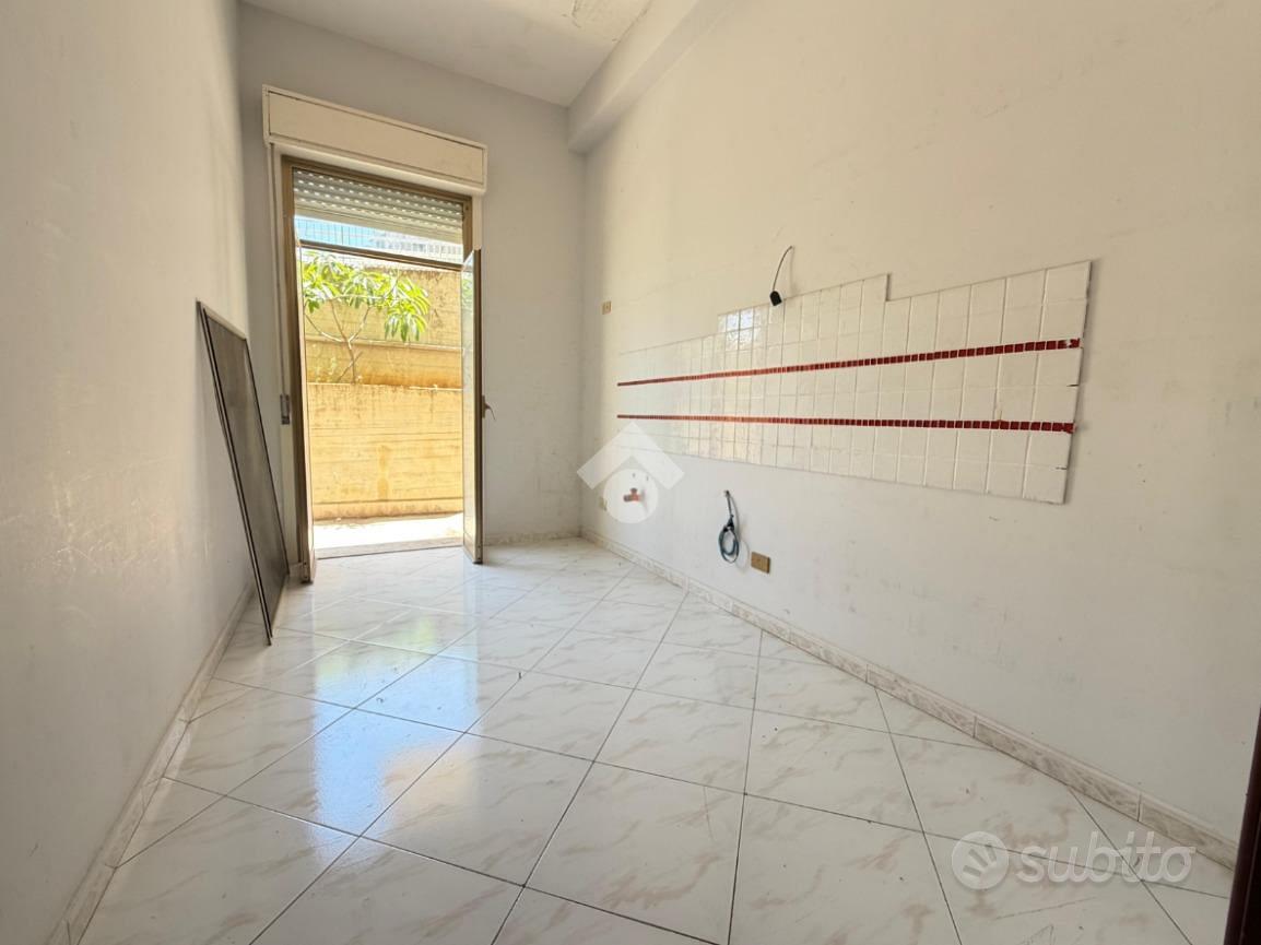 Apartment in Palermo, Inserra, VI Circoscrizione - Altro