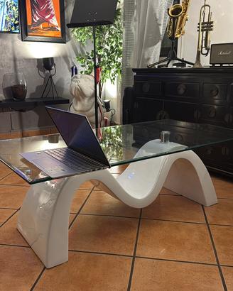 Tavolo con base in vetro