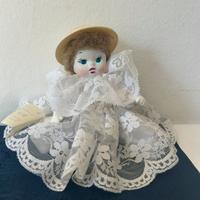 Bambolina in ceramica