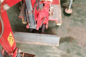 miniescavatore  per motocarriola