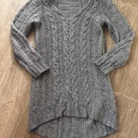 Abito maglione con sciarpa