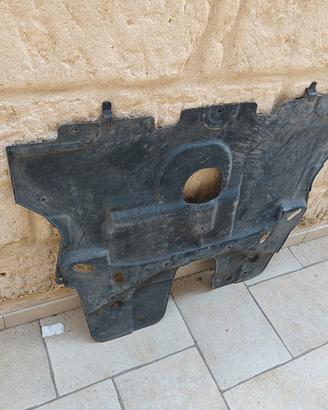 plastica copertura sotto motore 500l
