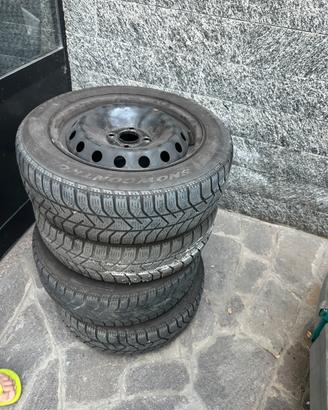 Gomme da neve con i cerchi
