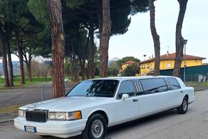 Lincoln Continental LIMOUSINE Town Car Stretch 9 P