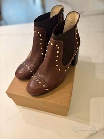 Stivaletti da donna del brand Unisa