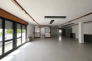 UFFICIO A AZZANO SAN PAOLO