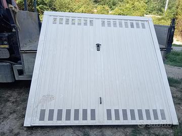 Porta basculante per garage