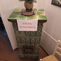 Stufa a legna in maiolica
