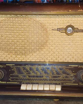 Radio vintage Carmen Nordmende
