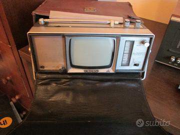 Radio/ tv crown portatile anni 60/70