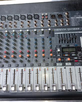 Mixer Behringer QH 1222