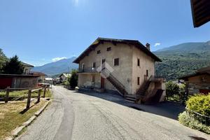 CASA SEMINDIPENDENTE A NUS