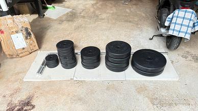 Set bilanciere,dischi 130kg barra 170cm piu manubr