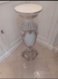 Colonna stile via Veneto