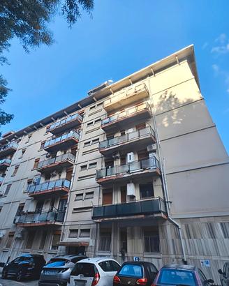 Pressi Viale Italia, panoramico con posto auto