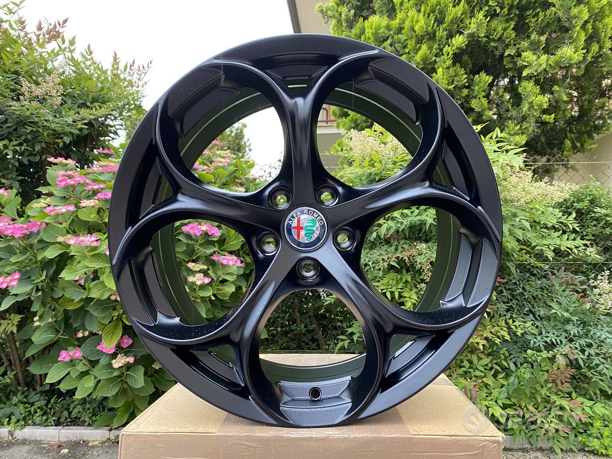 Cerchio in Lega da 18 Scuro Originale Alfa Romeo Giulietta