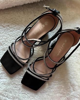 Tacchi eleganti donna