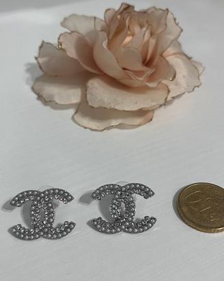 Orecchini modello Chanel