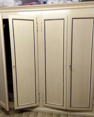 armadio in legno