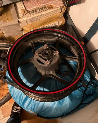 Cerchio Posteriore z750 2005