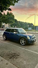 Mini cooper S R53 2006