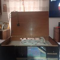 Radio d'epoca con Giradischi MINERVA