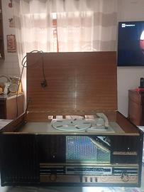 Radio d'epoca con Giradischi MINERVA