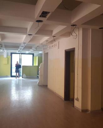 Immobile di 125 m² con 2 locali a Lucca