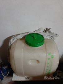 Contenitore olio di oliva in resina bianca 100 l