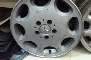 4 cerchi in lega mercedez e180 anno 1996