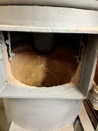 Stufa antica in ghisa