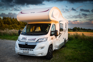 Noleggio camper mansardato 6 posti