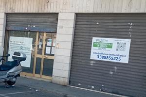 Quartu - locale commerciale davanti al comune