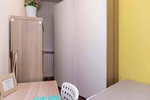 Stanza in appartamento di 151 m² a Milano