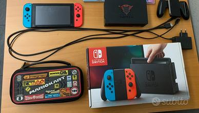 Nintendo Switch + Case ufficiale Mario Kart