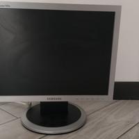 Monitor Samsung LCD 15 pollici VGA