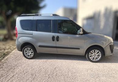 Fiat Doblo 1.3 multijet 90 cv SW 7 posti 2010