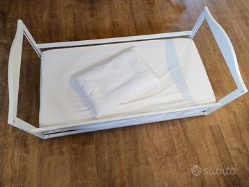 Struttura lettino con materasso 120X80.