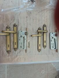 maniglie porte interne 